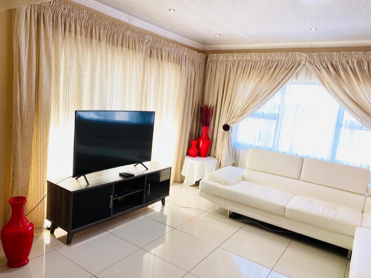 River Valley Guest House Butterworth Экстерьер фото